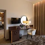 Sandra & Aquapark Resort 3*