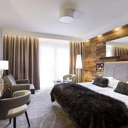 منتجع Sandra & Aquapark 3*