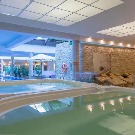 منتجع Sandra & Aquapark 3*