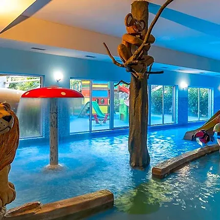 Sandra & Aquapark リゾート カルパッチ