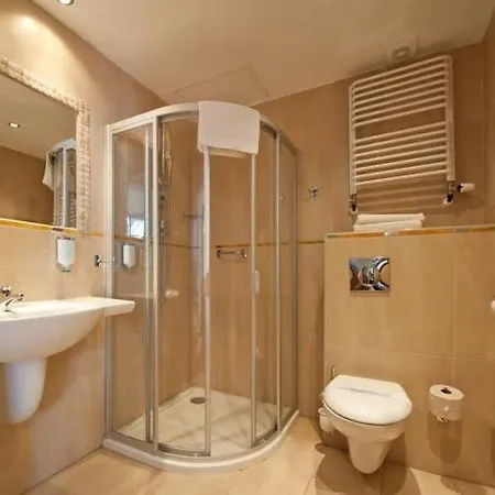 منتجع Sandra & Aquapark 3*